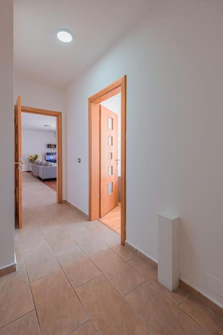 Grand View Apartment Драч Екстериор снимка