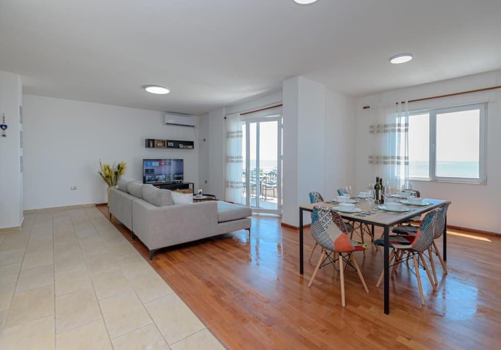 Grand View Apartment Драч Екстериор снимка